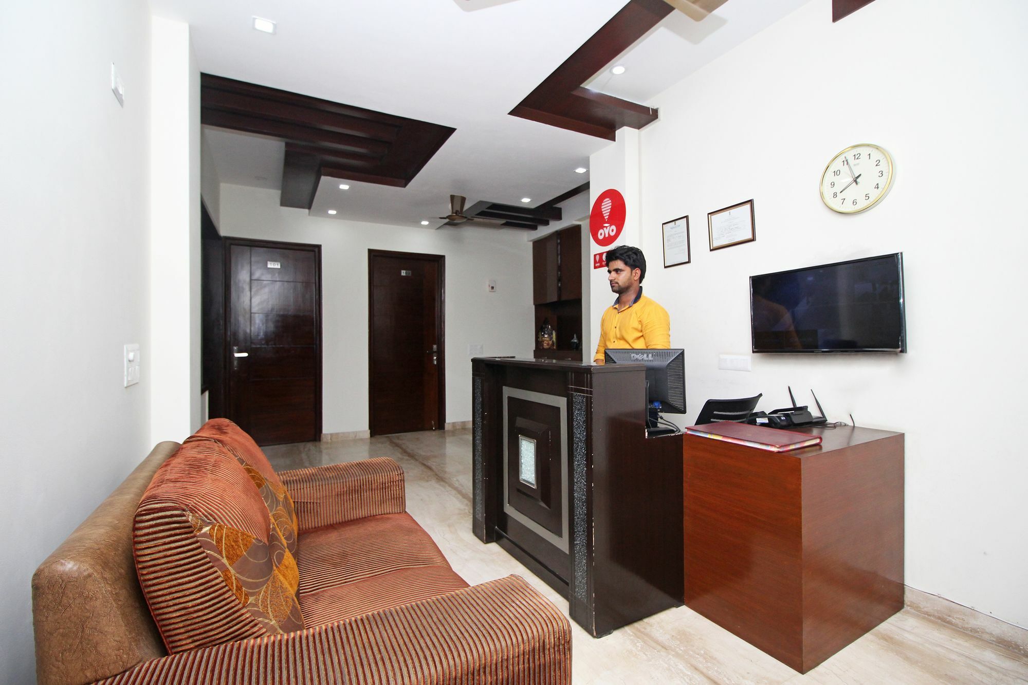 Fabhotel Mannat Residency Sec 52 Gurgáon Kültér fotó